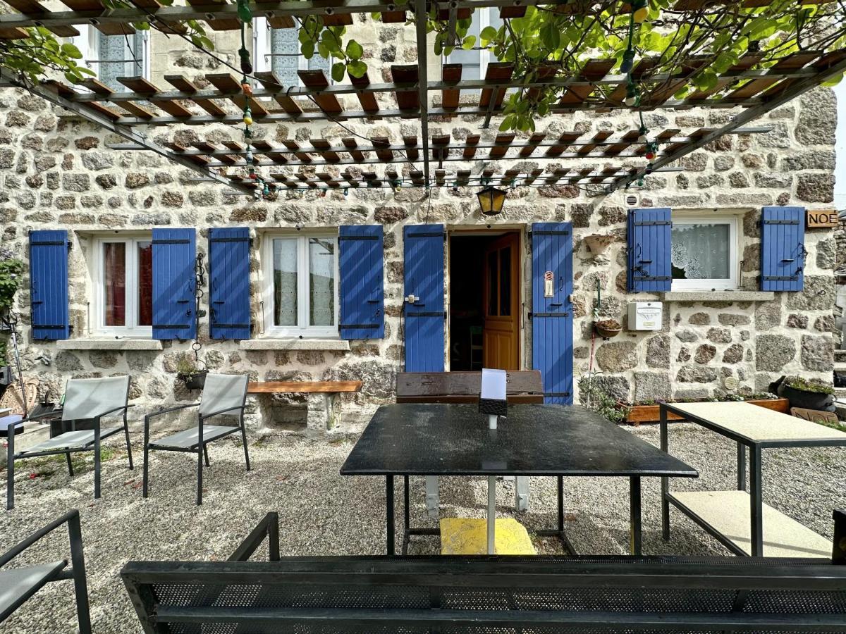 Gite De Noe Au Ray-Pic Pereyres Exterior foto
